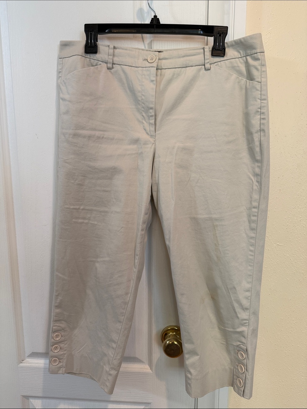 Talbot’sLight Beige/Khaki Cropped Button-Hem Pants